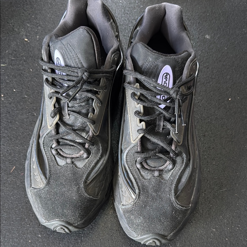 Adidas Black Athletic Shoes with Mesh Design